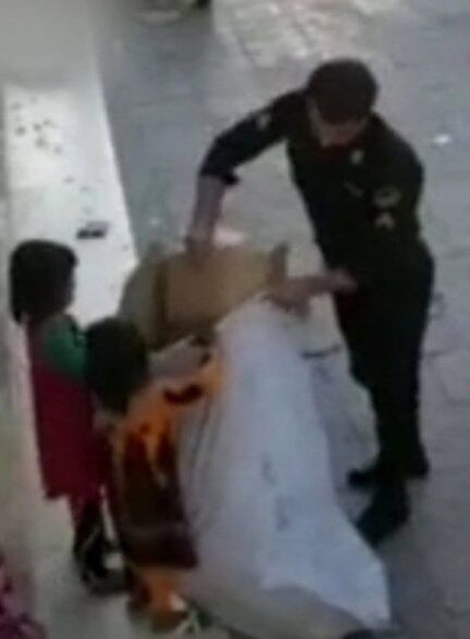 کمک مامور پلیس بوشهر به کودک کار